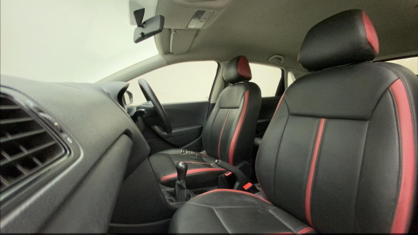 2015 Volkswagen Polo COMFORTLINE 1.2L, Petrol, Manual, 68,248 km, Right Side Front Door Cabin