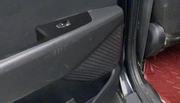 2017 Hyundai Creta E PLUS 1.6 PETROL, Petrol, Manual, 96,287 km, Infotainment system - Rear speakers missing / not working