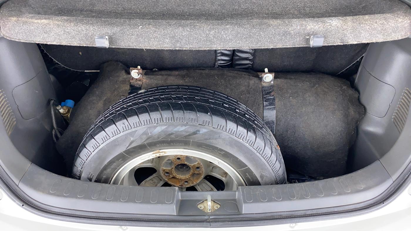 2015 Maruti Ritz ZXI, CNG, Manual, 65,693 km, Boot Inside