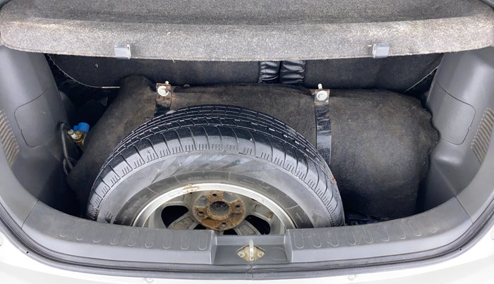 2015 Maruti Ritz ZXI, CNG, Manual, 65,693 km, Boot Inside