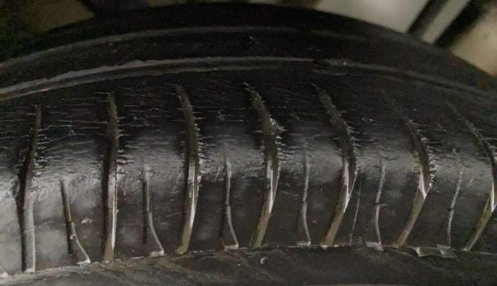 2013 Maruti Alto K10 VXI, Petrol, Manual, 26,107 km, Left Rear Tyre Tread