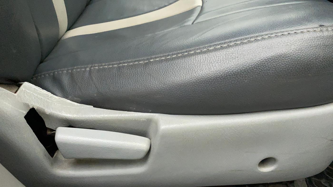 2013 Maruti Alto K10 VXI, Petrol, Manual, 26,107 km, Driver Side Adjustment Panel