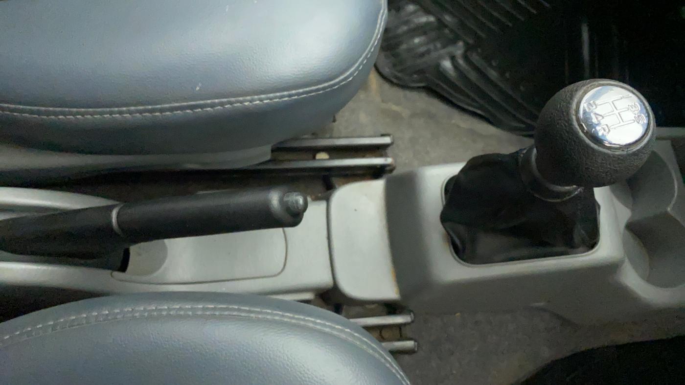 2013 Maruti Alto K10 VXI, Petrol, Manual, 26,107 km, Gear Lever