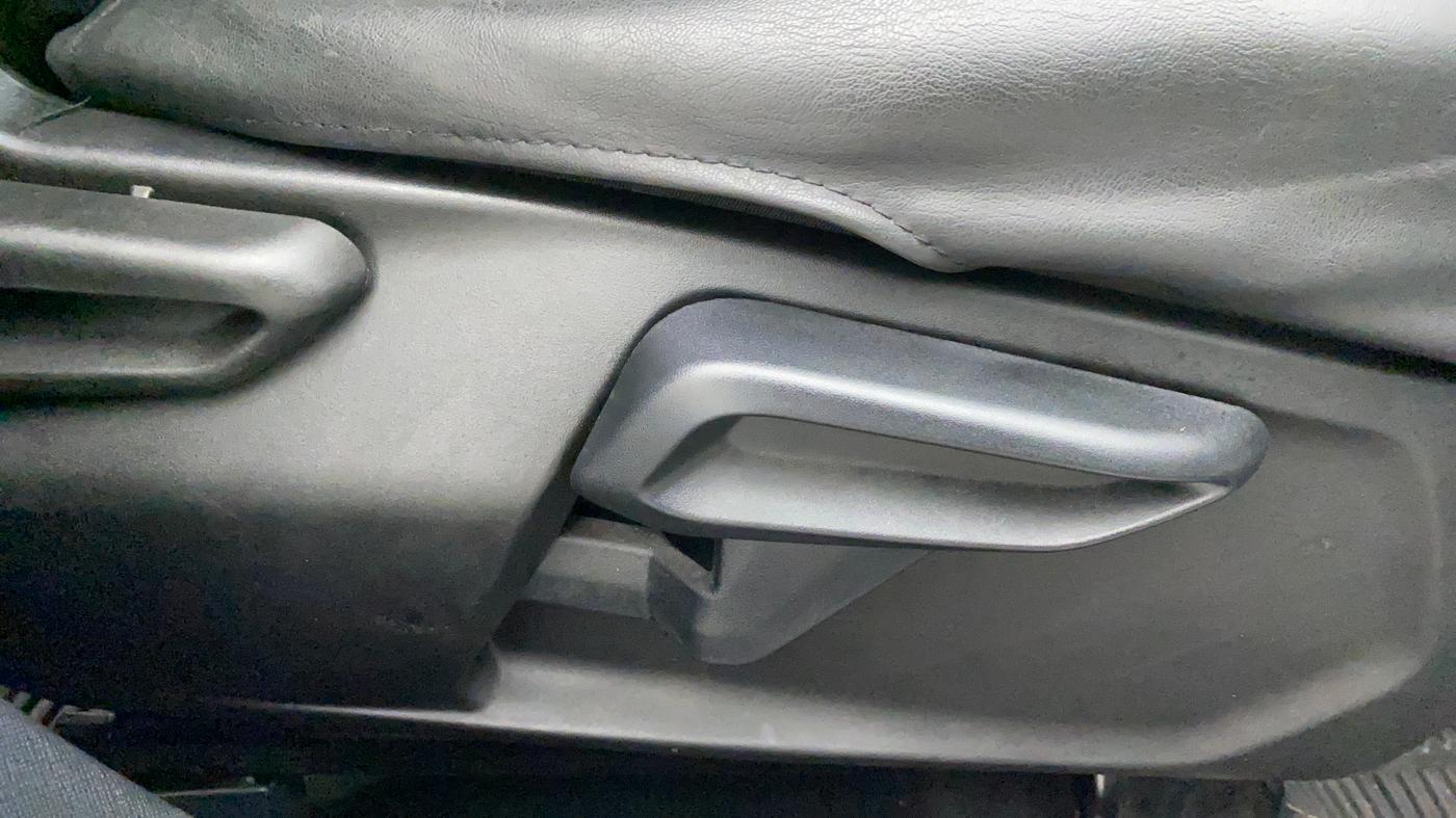 2021 Tata NEXON XZ PLUS PETROL SUNROOF, Petrol, Manual, 21,929 km, Driver Side Adjustment Panel
