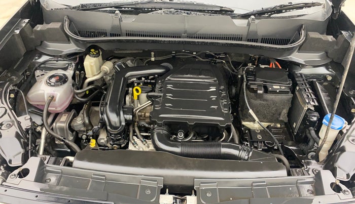 2022 Volkswagen TAIGUN HIGHLINE 1.0 TSI MT, Petrol, Manual, 29,274 km, Engine View