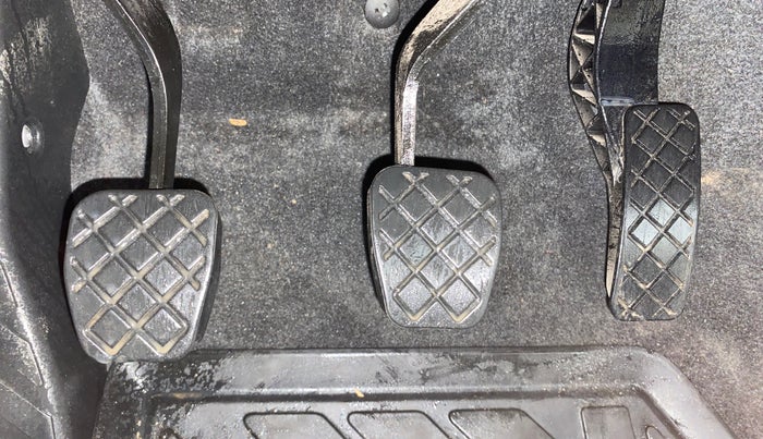 2022 Volkswagen TAIGUN HIGHLINE 1.0 TSI MT, Petrol, Manual, 29,274 km, Pedals