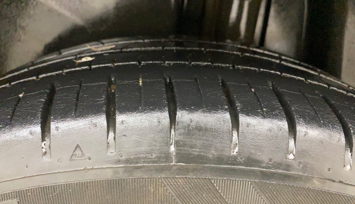 2022 Volkswagen TAIGUN HIGHLINE 1.0 TSI MT, Petrol, Manual, 29,274 km, Left Rear Tyre Tread