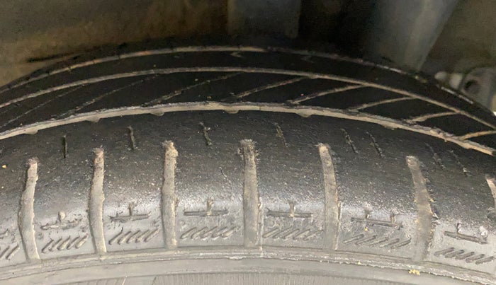 2014 Hyundai Xcent S 1.2, Petrol, Manual, 43,047 km, Left Rear Tyre Tread