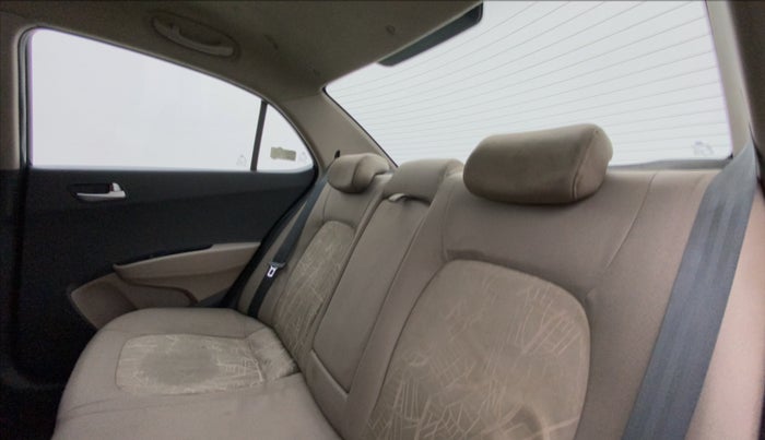 2014 Hyundai Xcent S 1.2, Petrol, Manual, 43,047 km, Right Side Rear Door Cabin