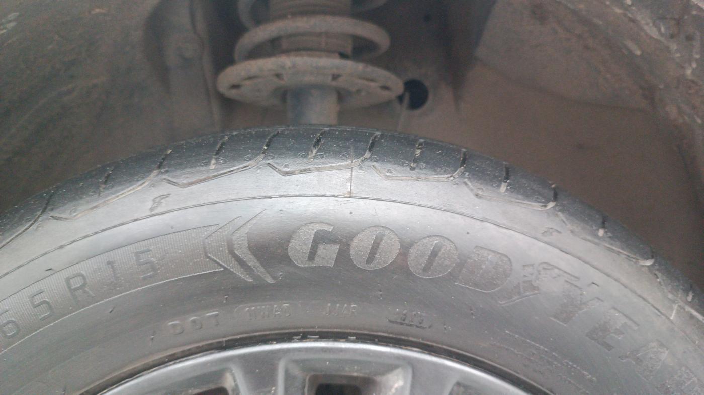 2020 Maruti XL6 ZETA MT, Petrol, Manual, 54,948 km, Left Front Tyre Tread