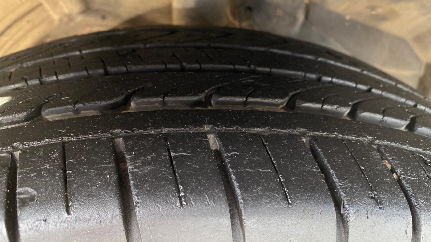 2020 MG HECTOR SHARP 1.5 DCT PETROL, Petrol, Automatic, 37,130 km, Right Front Tyre Tread