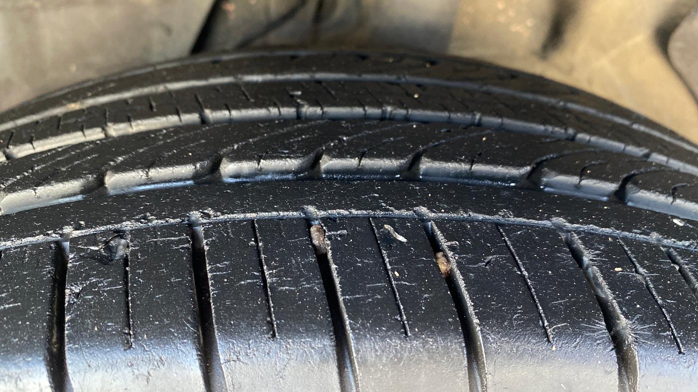 2020 MG HECTOR SHARP 1.5 DCT PETROL, Petrol, Automatic, 37,130 km, Left Front Tyre Tread