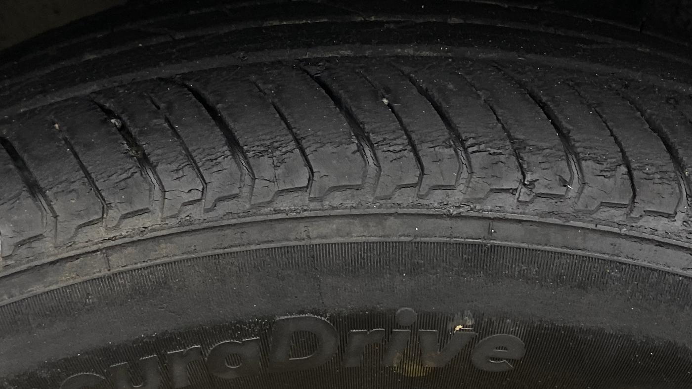 2022 Renault Kiger RXZ TURBO MT, Petrol, Manual, 19,506 km, Left Front Tyre Tread