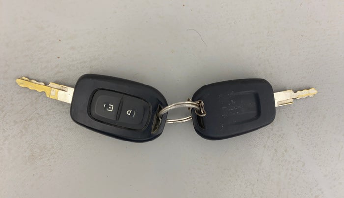 2019 Renault Kwid CLIMBER 1.0 AMT, Petrol, Automatic, 31,428 km, Key Close Up