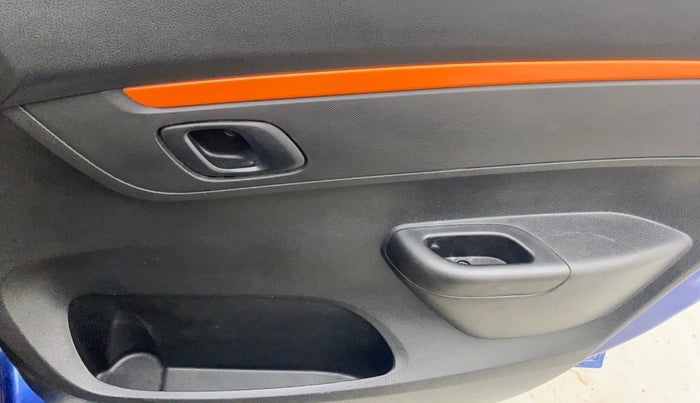 2019 Renault Kwid CLIMBER 1.0 AMT, Petrol, Automatic, 31,428 km, Driver Side Door Panels Control