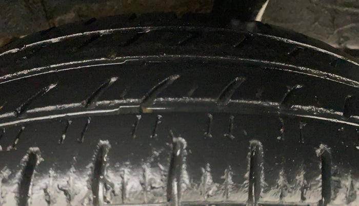 2019 Renault Kwid CLIMBER 1.0 AMT, Petrol, Automatic, 31,428 km, Left Rear Tyre Tread