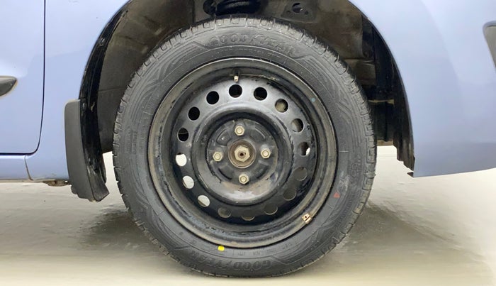 2013 Maruti Wagon R 1.0 VXI, Petrol, Manual, 1,05,115 km, Right Front Wheel