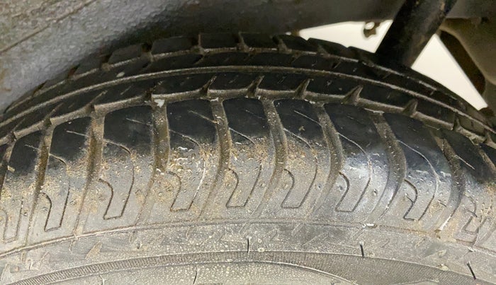 2013 Maruti Wagon R 1.0 VXI, Petrol, Manual, 1,05,115 km, Left Rear Tyre Tread