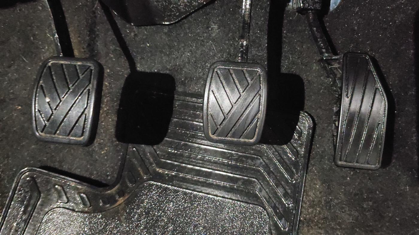2020 Maruti XL6 ALPHA MT, Petrol, Manual, 25,870 km, Pedals