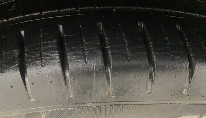 2020 Maruti Baleno ZETA PETROL 1.2, Petrol, Manual, 17,122 km, Right Front Tyre Tread