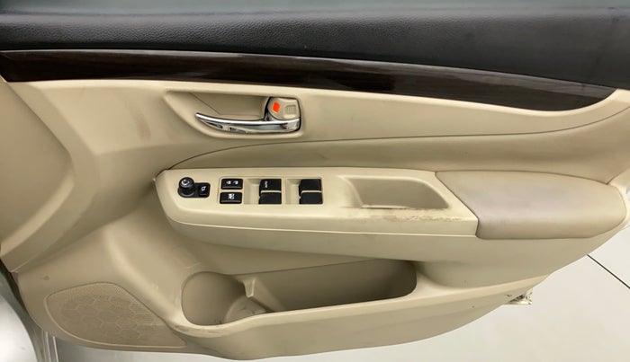 2016 Maruti Ciaz ZXI+, Petrol, Manual, 63,012 km, Driver Side Door Panels Control