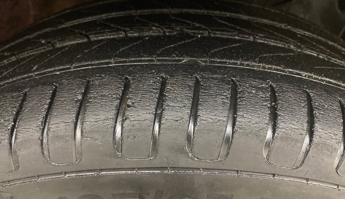 2019 Honda Amaze 1.2L I-VTEC S, Petrol, Manual, 1,04,662 km, Right Front Tyre Tread