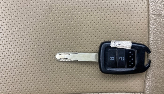 2019 Honda Amaze 1.2L I-VTEC S, Petrol, Manual, 1,04,662 km, Key Close Up