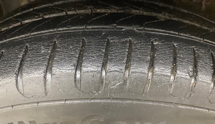 2019 Honda Amaze 1.2L I-VTEC S, Petrol, Manual, 1,04,662 km, Left Front Tyre Tread