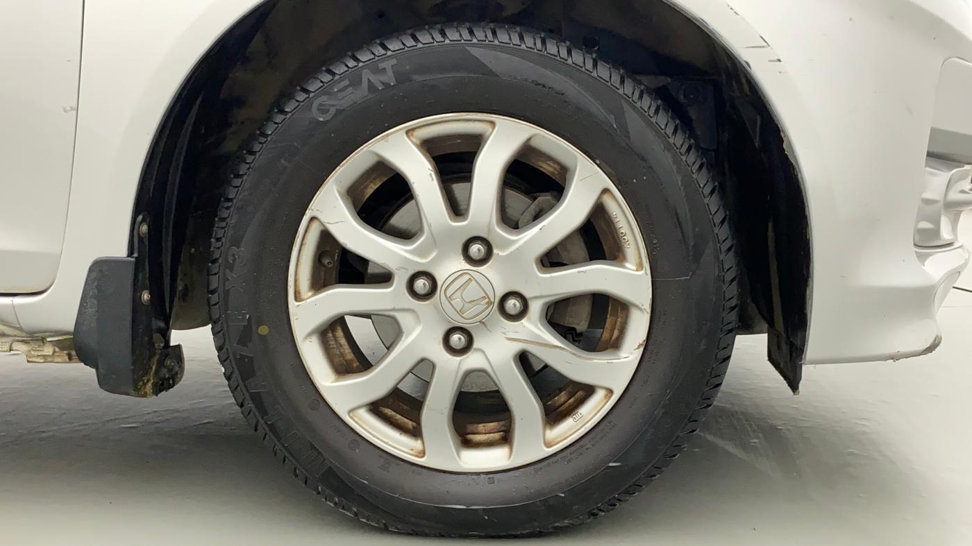 2013 Honda Amaze 1.2L I-VTEC VX, Petrol, Manual, 82,058 km, Right Front Wheel