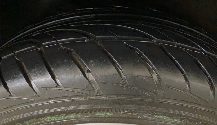 2021 Tata ALTROZ XE PETROL, Petrol, Manual, 42,989 km, Right Rear Tyre Tread