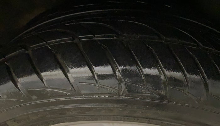 2021 Tata ALTROZ XE PETROL, Petrol, Manual, 42,989 km, Left Rear Tyre Tread