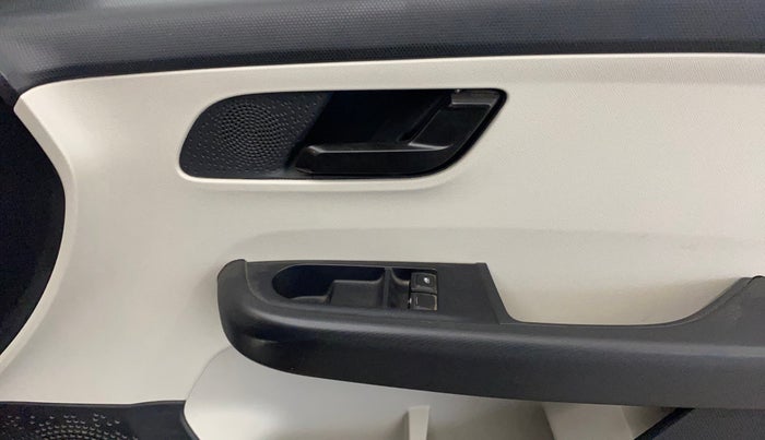 2021 Tata ALTROZ XE PETROL, Petrol, Manual, 42,989 km, Driver Side Door Panels Control