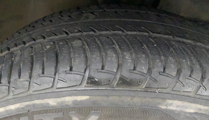 2020 Maruti New Wagon-R ZXI 1.2, Petrol, Manual, 40,345 km, Right Front Tyre Tread
