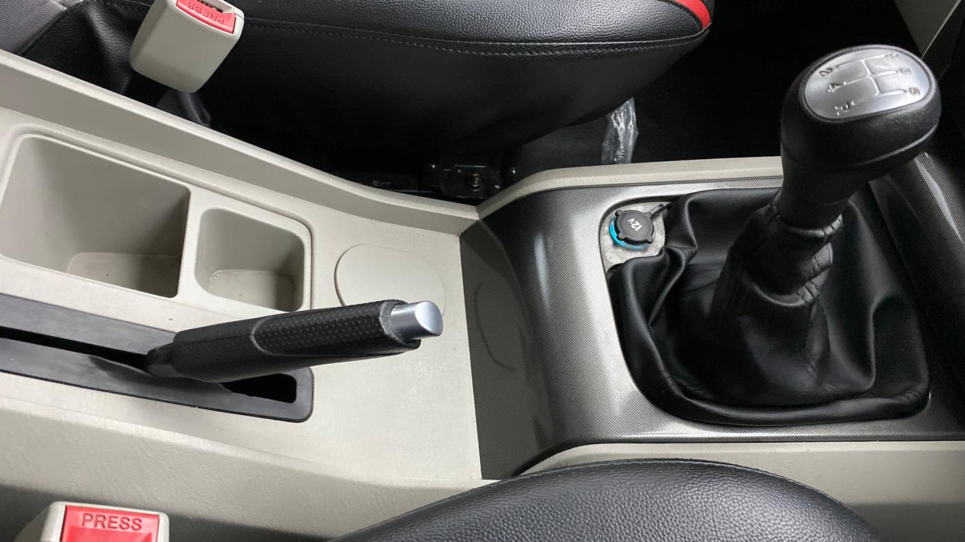2014 Mahindra Scorpio S10, Diesel, Manual, 42,284 km, Gear Lever
