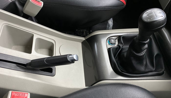 2014 Mahindra Scorpio S10, Diesel, Manual, 42,284 km, Gear Lever