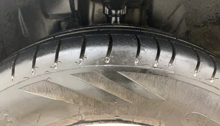 2018 Datsun Redi Go T(O) 1.0, Petrol, Manual, 69,854 km, Left Front Tyre Tread