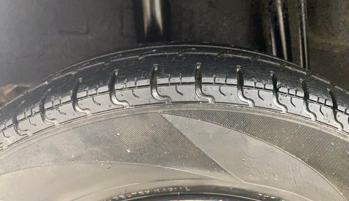 2018 Datsun Redi Go T(O) 1.0, Petrol, Manual, 69,854 km, Right Rear Tyre Tread