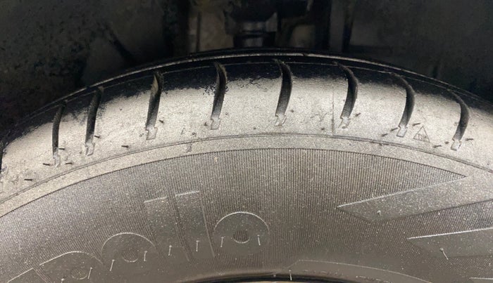 2018 Datsun Redi Go T(O) 1.0, Petrol, Manual, 69,854 km, Right Front Tyre Tread