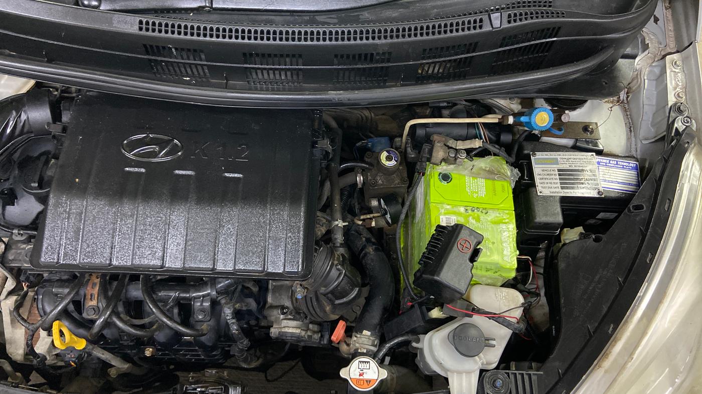 2018 Hyundai Grand i10 MAGNA AT 1.2 KAPPA VTVT, CNG, Automatic, 57,020 km, Engine View - Left