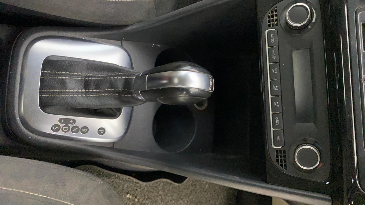 2013 Volkswagen Polo GT TSI AT, Petrol, Automatic, 83,519 km, Gear Lever