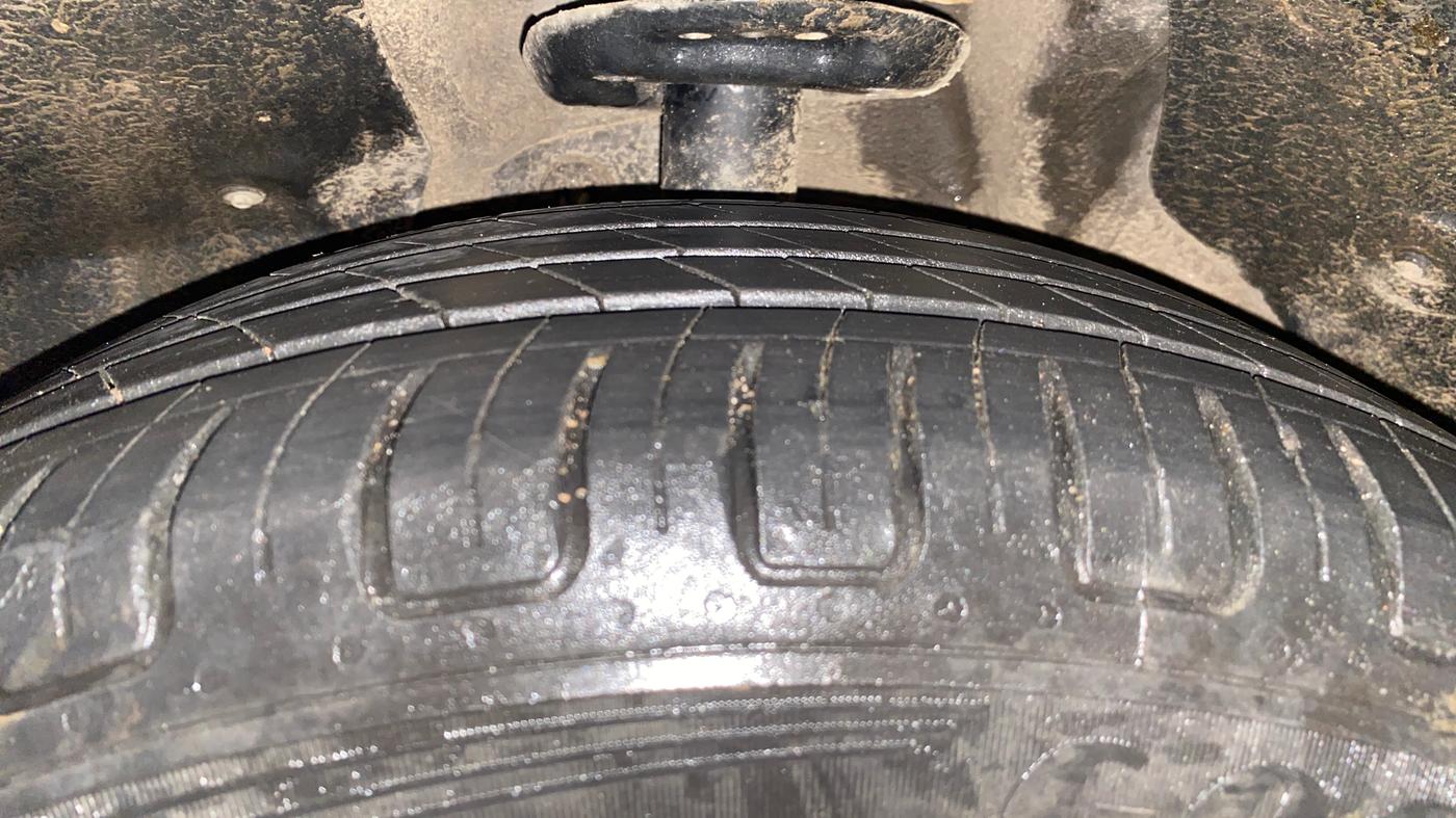 2024 MG HECTOR SHARP PRO 1.5 PETROL TURBO CVT PETROL, Petrol, Automatic, 29,042 km, Left Front Tyre Tread