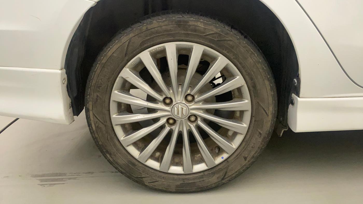 2015 Maruti Ciaz ZDI+ SHVS, Diesel, Manual, 46,320 km, Right Rear Wheel
