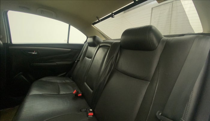 2015 Maruti Ciaz ZDI+ SHVS, Diesel, Manual, 46,320 km, Right Side Rear Door Cabin