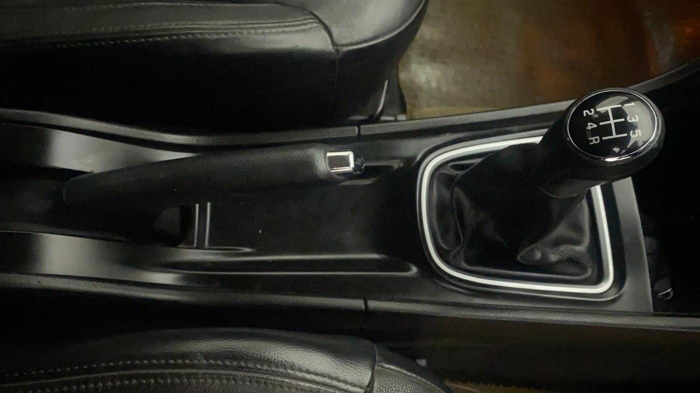 2015 Maruti Ciaz ZDI+ SHVS, Diesel, Manual, 46,320 km, Gear Lever