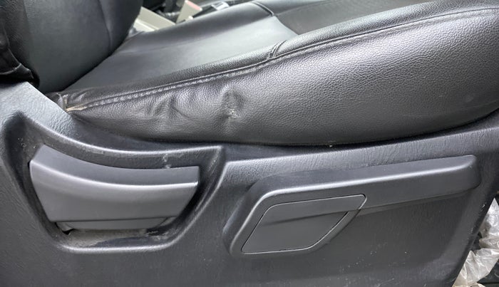 2019 Mahindra Scorpio S11, Diesel, Manual, 86,765 km, Driver Side Adjustment Panel