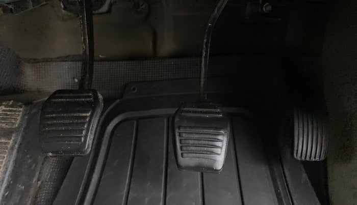 2019 Mahindra Scorpio S11, Diesel, Manual, 86,765 km, Pedals