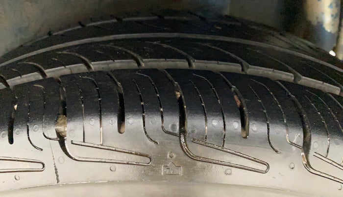 2015 Maruti Celerio VXI, Petrol, Manual, 65,433 km, Left Rear Tyre Tread