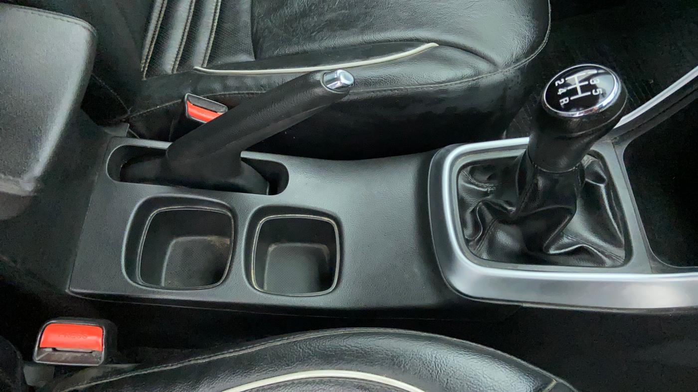 2018 Maruti S Cross ZETA 1.3, Diesel, Manual, 73,478 km, Gear Lever
