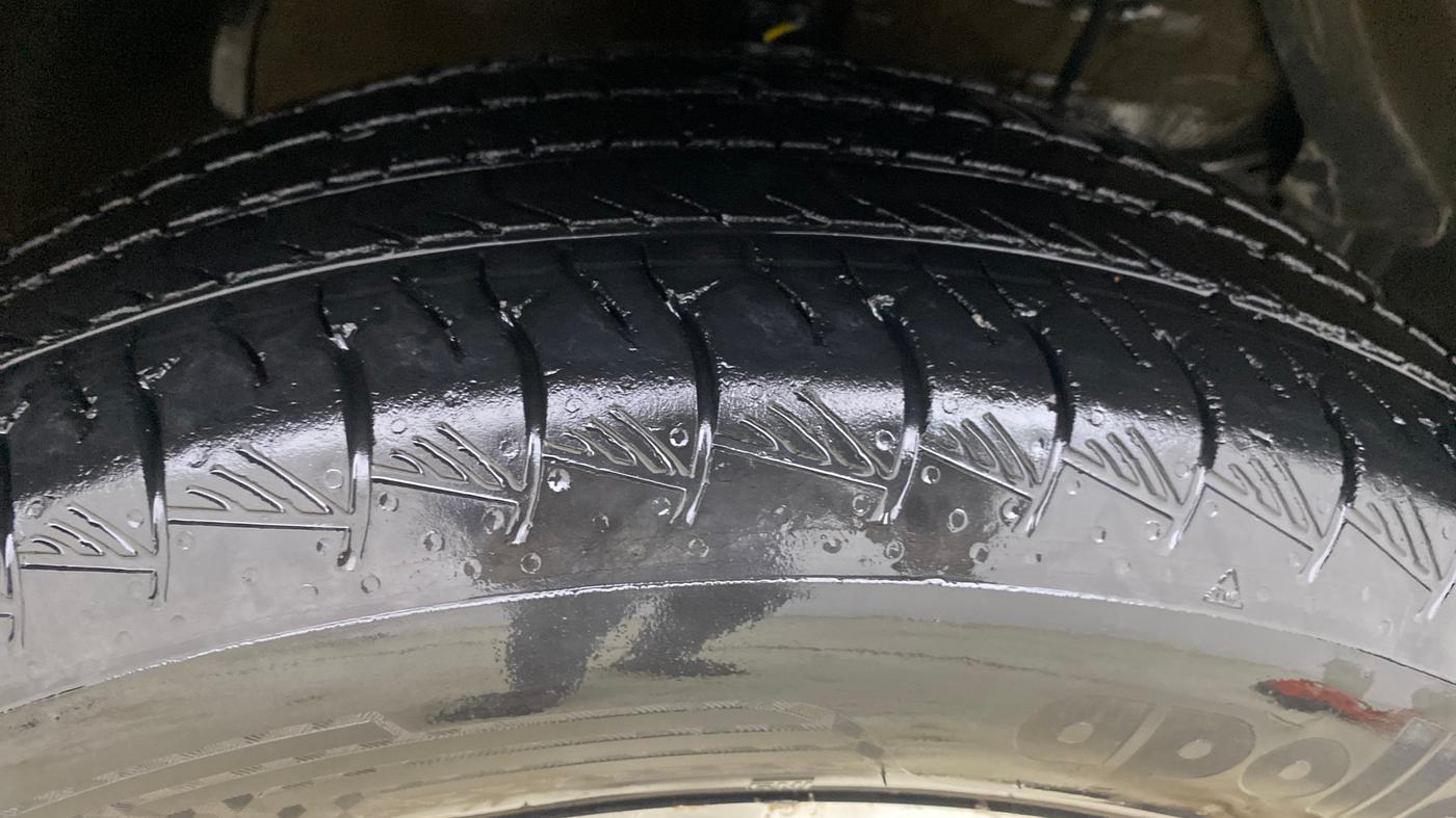 2022 Maruti Grand Vitara ALPHA SMART HYBRID, Petrol, Manual, 66,751 km, Right Front Tyre Tread