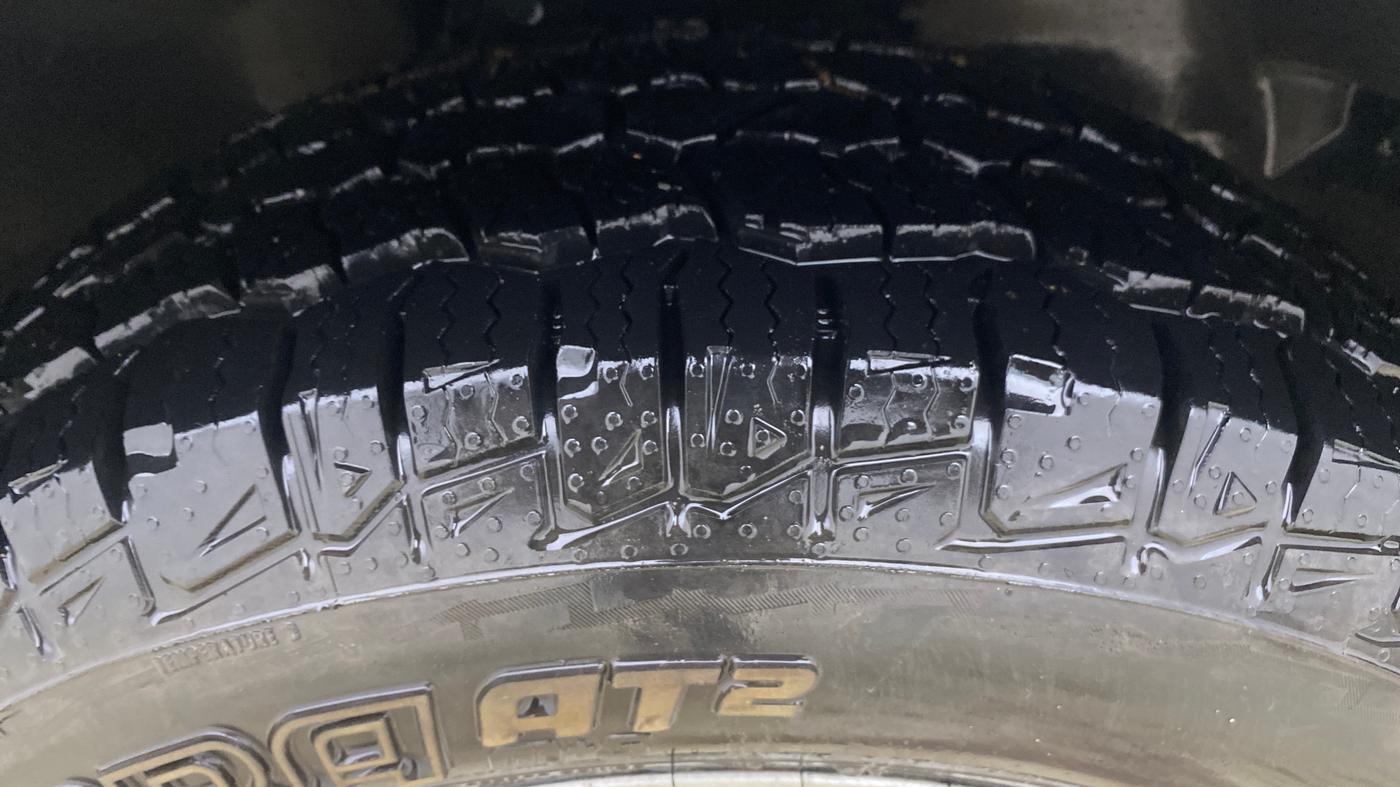 2019 Tata Harrier XZ PLUS 2.0L, Diesel, Manual, 75,989 km, Right Front Tyre Tread